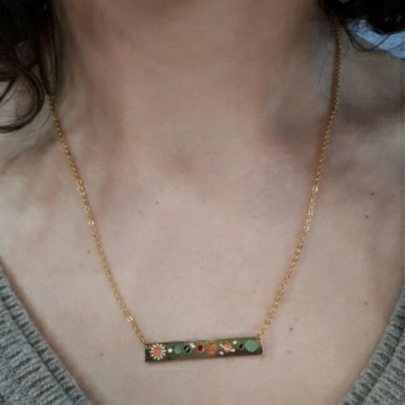 HP - Silver Solar System Planet Pendant Necklace - Picture 7 of 8